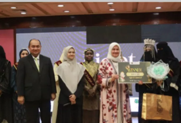 Mahasiswi Indonesia Siti Maryam Raih Gelar Miss Azhar 2026 di Mesir