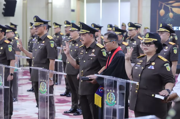 Mutasi Besar Kejagung: Jaksa Agung Lantik 34 Pejabat Baru!