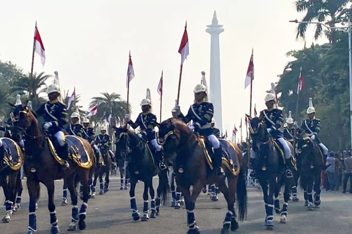 Kirab Bendera Pusaka HUT ke-81 RI Dimulai dari Monas, Pasukan Berkuda Jadi Pembuka