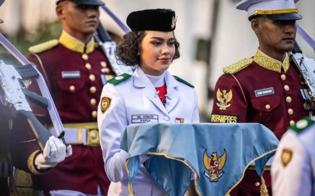 Profil Neeltje Deliana, Pembawa Baki Paskibraka Asal Papua yang Serahkan Bendera ke Presiden Prabowo
