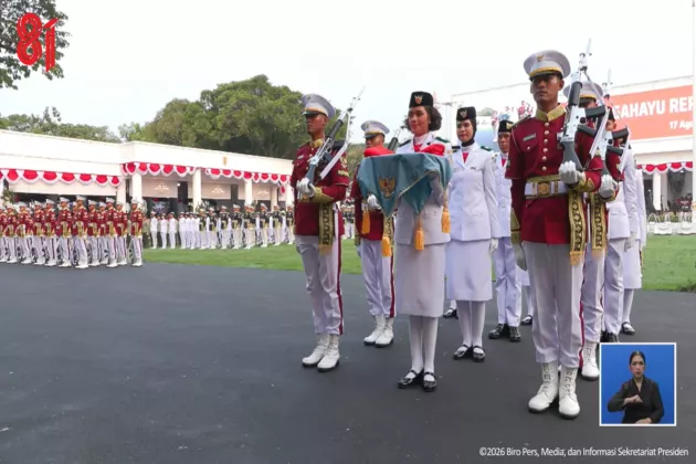 Tangis Haru Prabowo dan Misi Sempurna Paskibraka 'Indonesia Adil Makmur' di Penurunan Bendera HUT Ke-81 RI