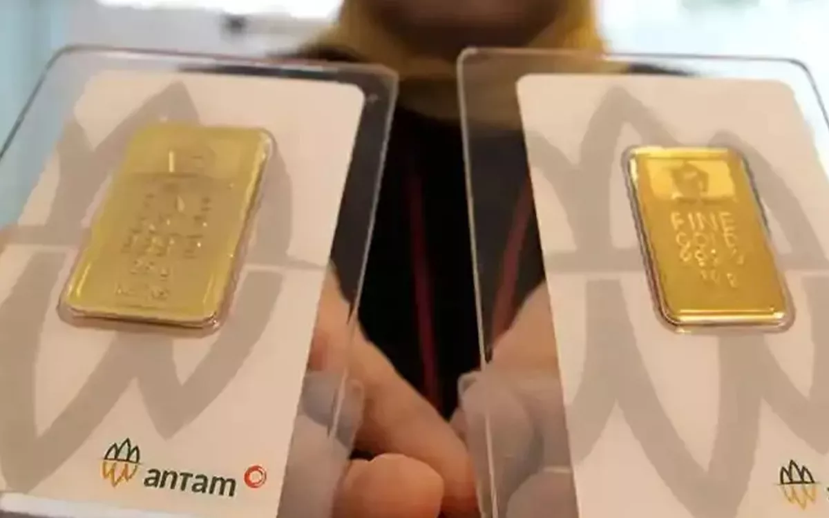 Harga Emas Antam Hari Ini Anjlok Rp50.000, Cek Daftar Lengkapnya di Sini!
