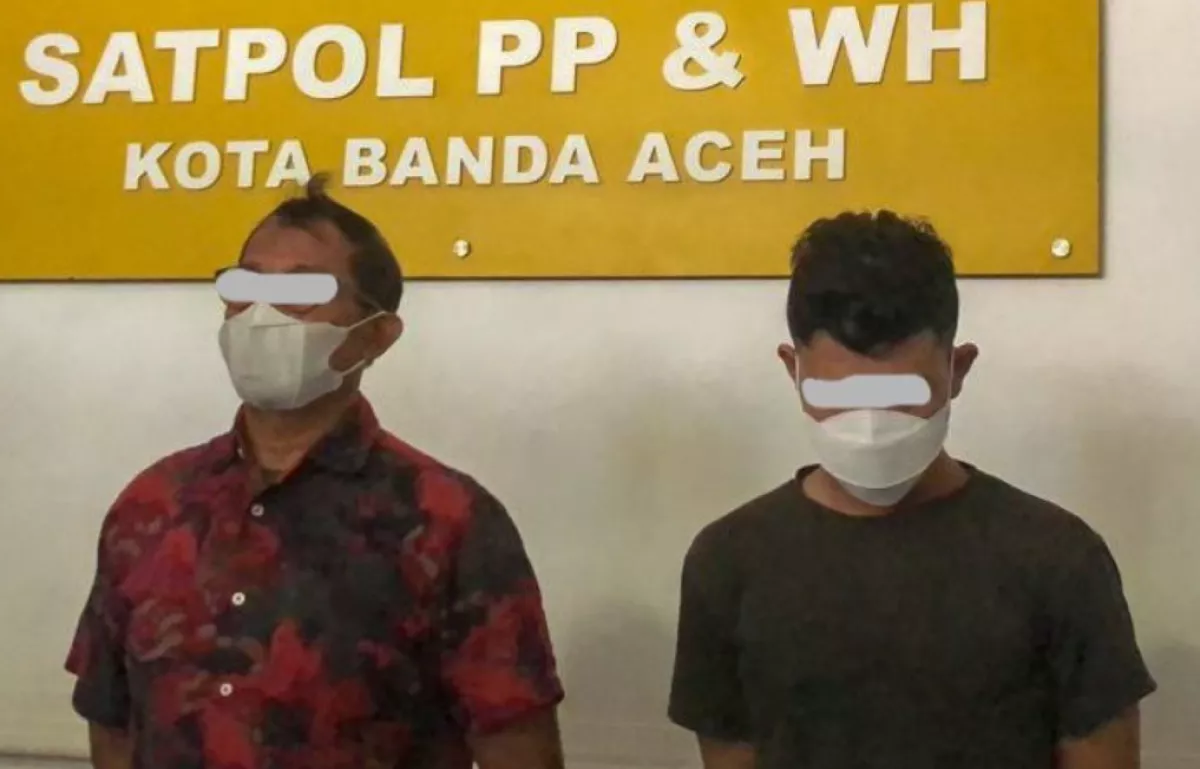 Tampang Kepala Inspektorat Banda Aceh yang Ditangkap Sedang Berduaan dengan Pasangan Sejenis di Ruang Kerja