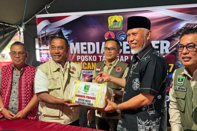 Tahan Lama dan Praktis, Pemprov Sumbar Kirim 2,1 Ton Rendang untuk Korban Bencana NTT