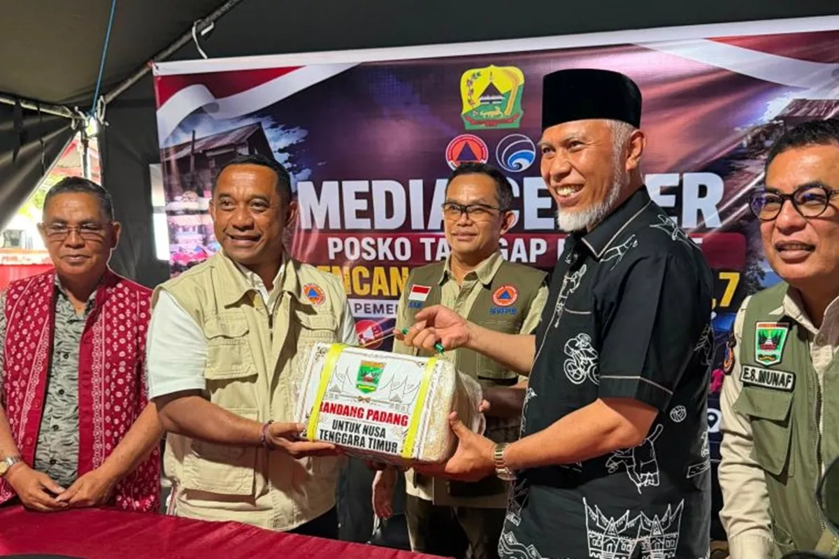 Tahan Lama dan Praktis, Pemprov Sumbar Kirim 2,1 Ton Rendang untuk Korban Bencana NTT
