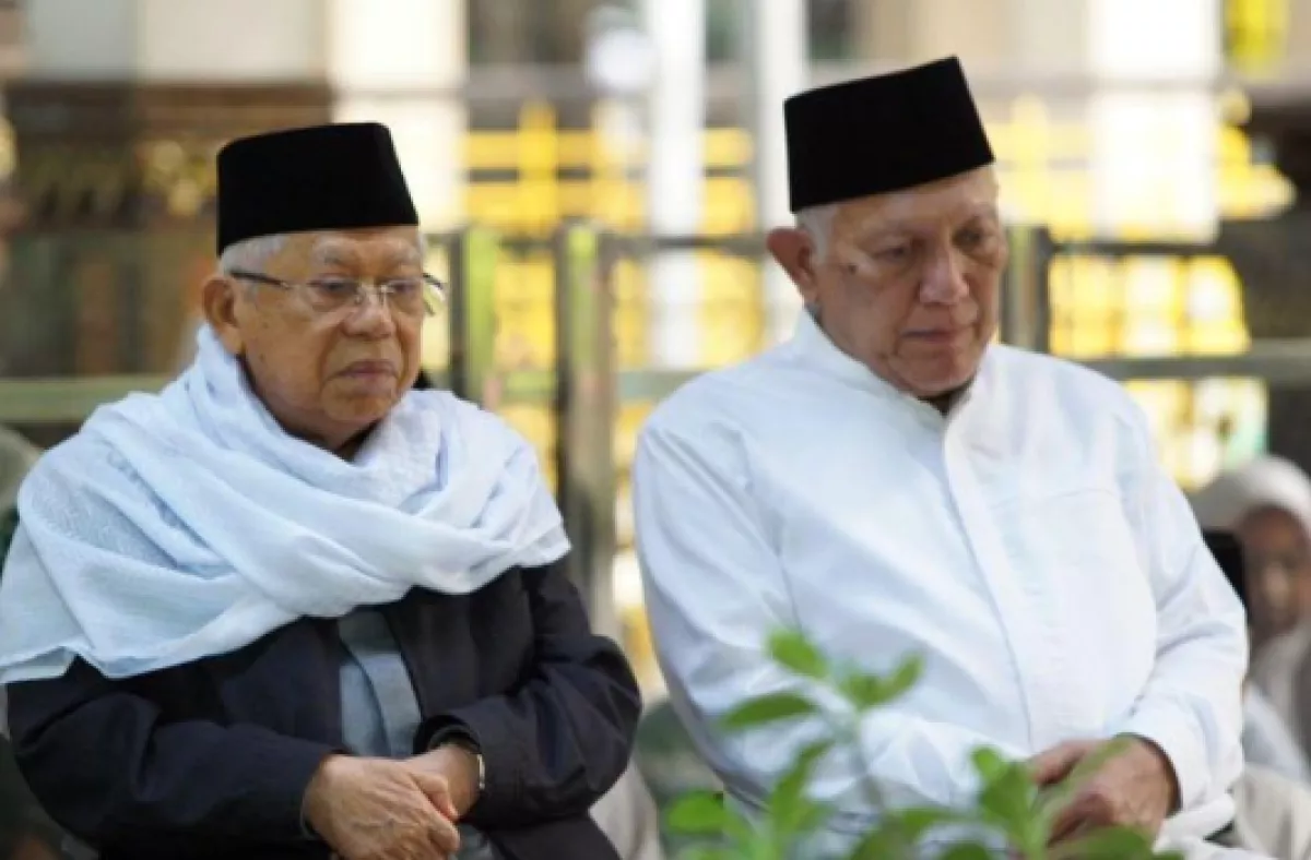 Jelang Muktamar NU, Ma’ruf Amin Ziarah Makam Hasyim Asy’ari Bersama Gus Kikin