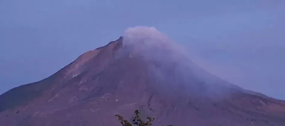 Gunung Sinabung Erupsi Lagi: Kolom Abu Capai 3.500 Meter, Warga Diminta Waspada Lahar