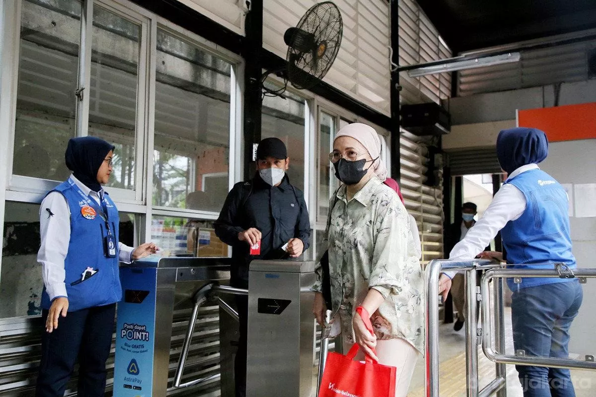 Abu Vulkanik Anak Krakatau Masuk Jakarta, Pramono Minta Warga Terapkan 5M