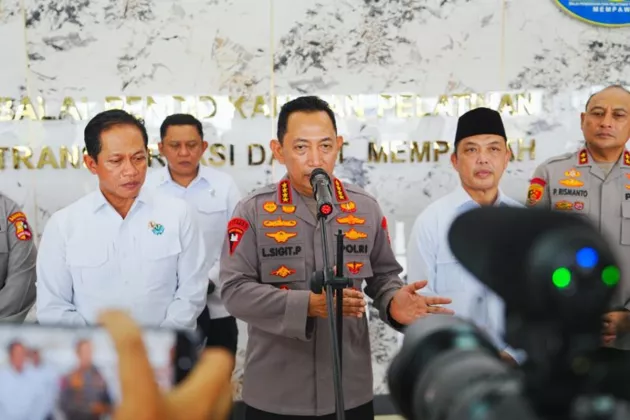 Pembakaran Lahan Berbasis Kearifan Lokal Disetop, Kapolri: Saat Ini Musim Kemarau Panjang