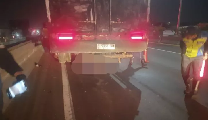Truk Tronton Diduga Microsleep Tabrak Pekerja Tol Wiyoto Wiyono, 3 Orang Tewas