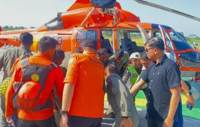 Basarnas Kerahkan Helikopter Cari Korban Kapal Virgo Transport 8 di Laut Jawa dengan 243 Penumpang
