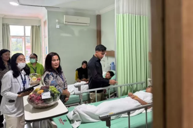 Wapres Perintahkan Dua Siswi Korban Keracunan MBG di Karo Dibawa ke RSCM Jakarta