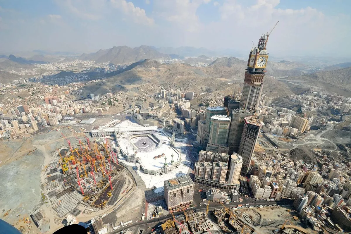 Arab Saudi Keluarkan Peringatan Darurat Potensi Bahaya di Jeddah, Mekkah, dan Taif
