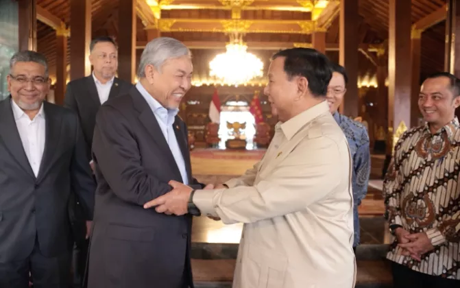 Malaysia Turun Tangan! Kirim Pesawat, 3 Helikopter dan 52 Personel Padamkan Karhutla Kalimantan