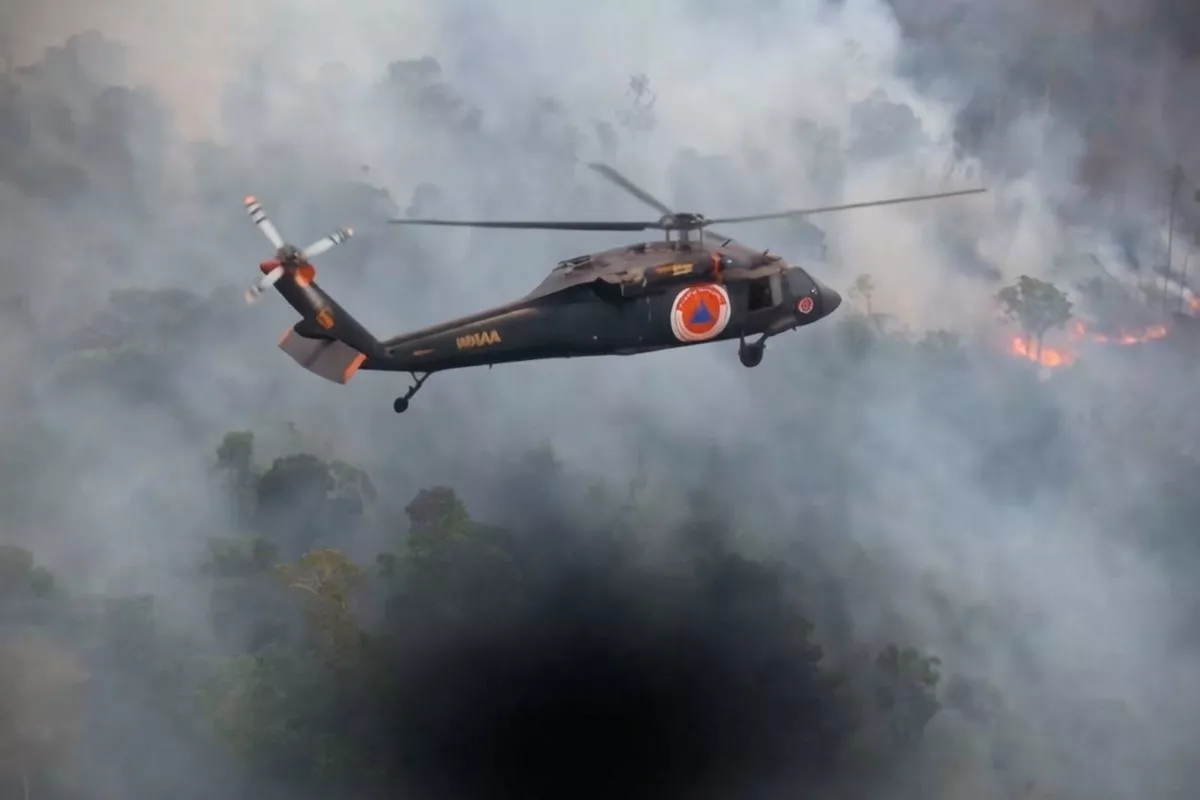 Hotspot Karhutla Tembus 1.323 Titik, Pemerintah Kerahkan 64 Pesawat dan 54.394 Personel