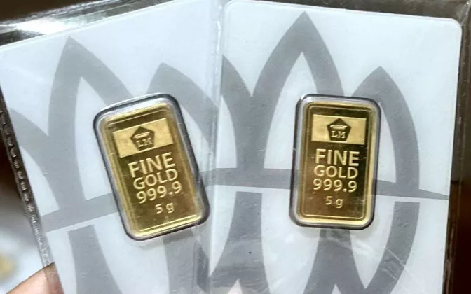 Harga Emas Antam Hari Ini Turun Rp10.000, Cek Daftar Lengkapnya