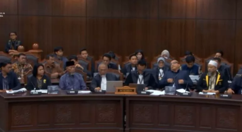 MK Mulai Periksa Sengketa Pilpres 2024 soal Syarat Pendidikan Gibran yang Digugat Denny Indrayana
