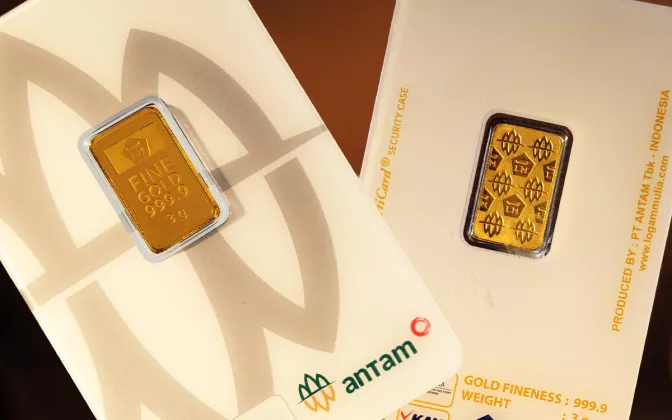 Harga Emas Antam Turun Rp25.000, Cek Daftar Harga Lengkapnya