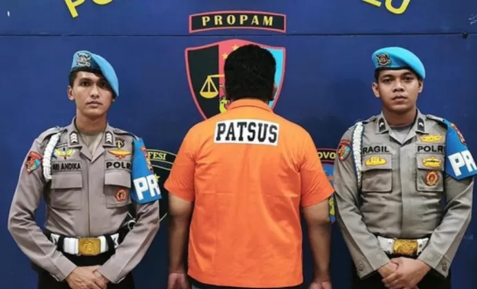 Oknum Polisi Julurkan Lidah ke Pendemo Akhirnya Kena Sanksi Disiplin