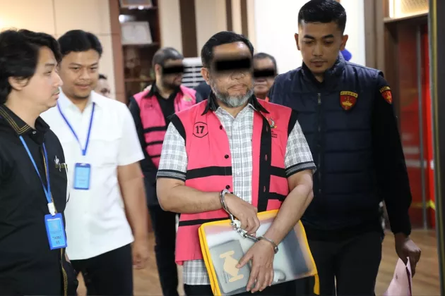 Penyidik Jampidsus Kejagung Limpahkan 6 Tersangka dan Barang Bukti Kasus MBG ke Kejari Jakpus