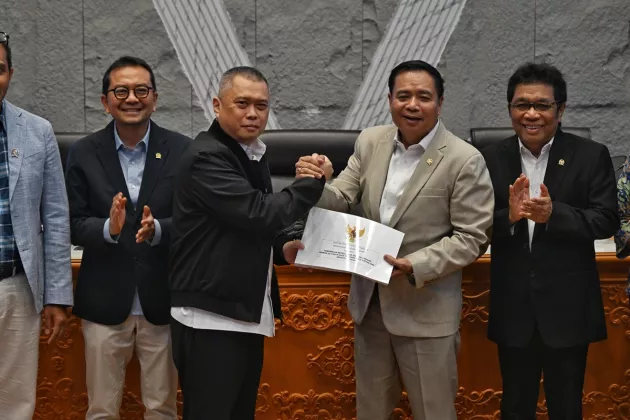 DPR dan Pemerintah Mulai Bahas RUU LLAJ, Kemenhub Serahkan 1.200 Daftar Inventarisasi Masalah