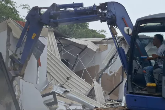 Klaster Mewah Lapas Cibinong Mulai Dibongkar, Ekskavator Ratakan Rumah Dinas