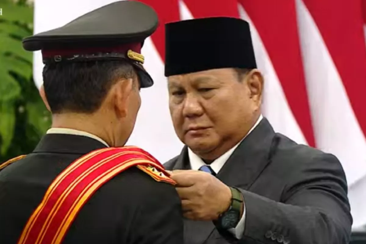 Listyo Sigit Terima Bintang Mahaputera dari Presiden Prabowo