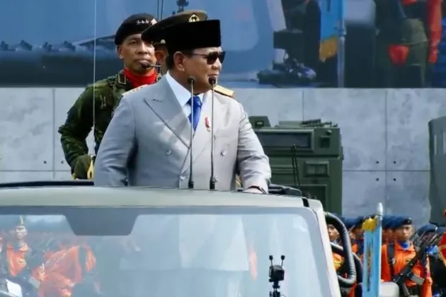 HUT Ke-81 TNI, Presiden Prabowo Naik Maung MV3 Periksa 3.378 Prajurit