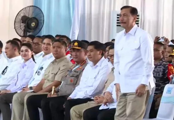 Prabowo Bercanda ke Luhut: Dulu Mantan Komandan, Kini Saya Komandannya