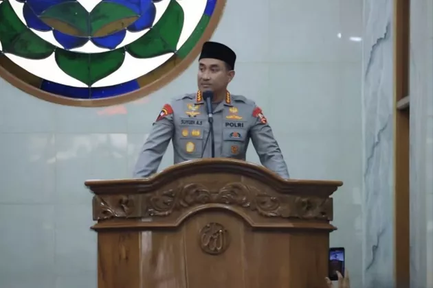 Pesan Khotbah Jumat Kapolri: Polisi Jangan Sombong, Jabatan dan Pangkat Hanya Amanah