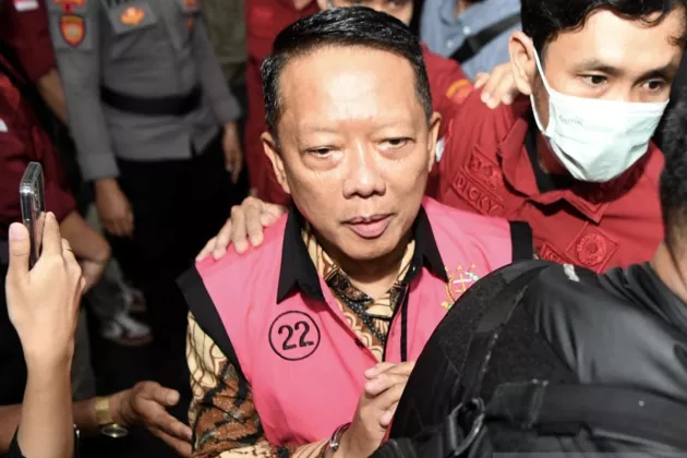 Dalam Dakwaan Ada Uang Rp 8 Miliar untuk eks Jampidsus Febrie cs dari PT Waskita Beton Precast Mandiri