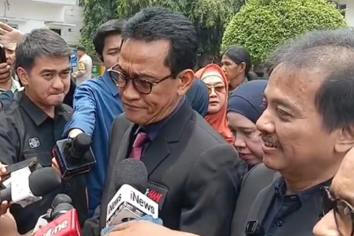 Refly Harun Tantang Jokowi Datang ke Sidang Roy Suryo