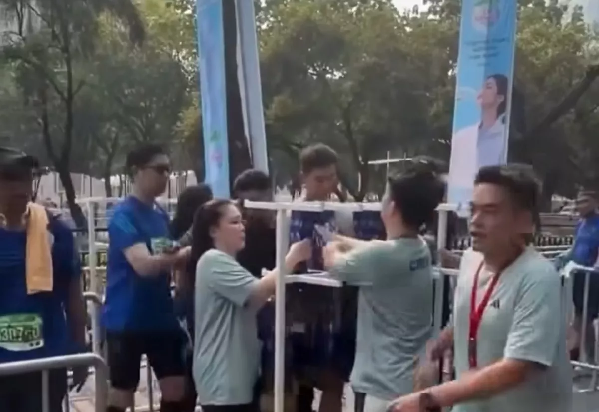 Viral Pelari Diduga Gagal COT Ngotot Ambil Medali di Jakarta Running Festival 2026