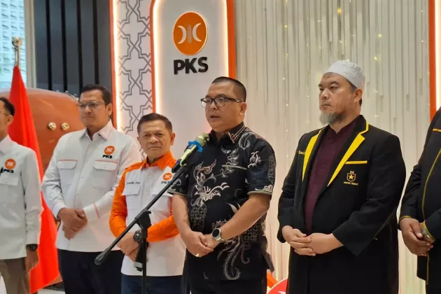 Denny Indrayana Minta PKS Jadi Inisiator Pemakzulan Gibran, Fraksi DPR Diharap Segera Bersikap
