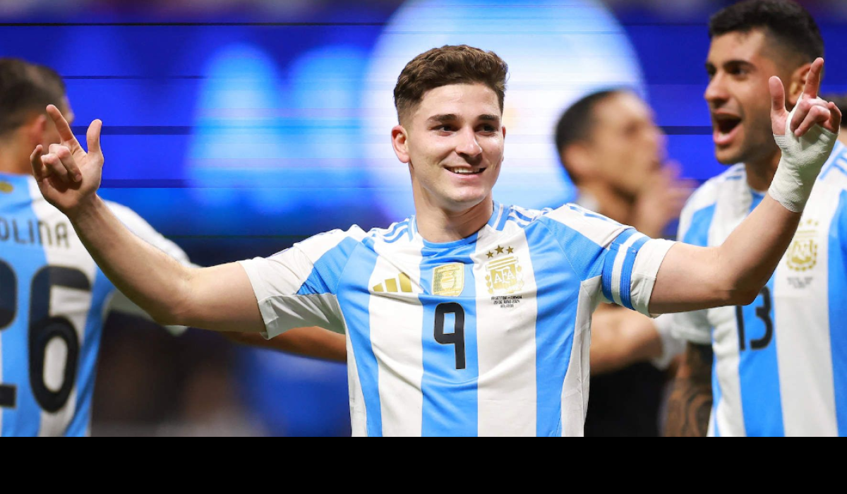 Copa Amerika 2024: Alvarez Bawa Argentina Kalahkan Kanada 2-0
