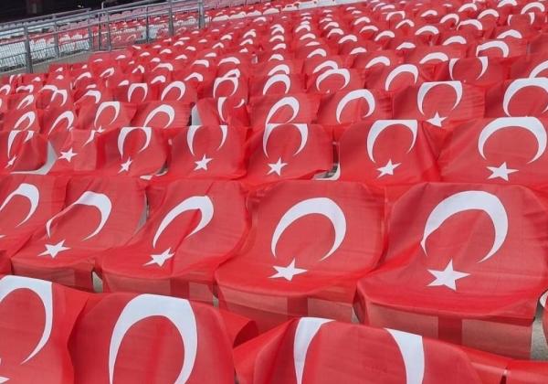 Turki Kalah 3-0 dari Portugal, Suporter Ay-Yıldızlılar Ribut di Berlin