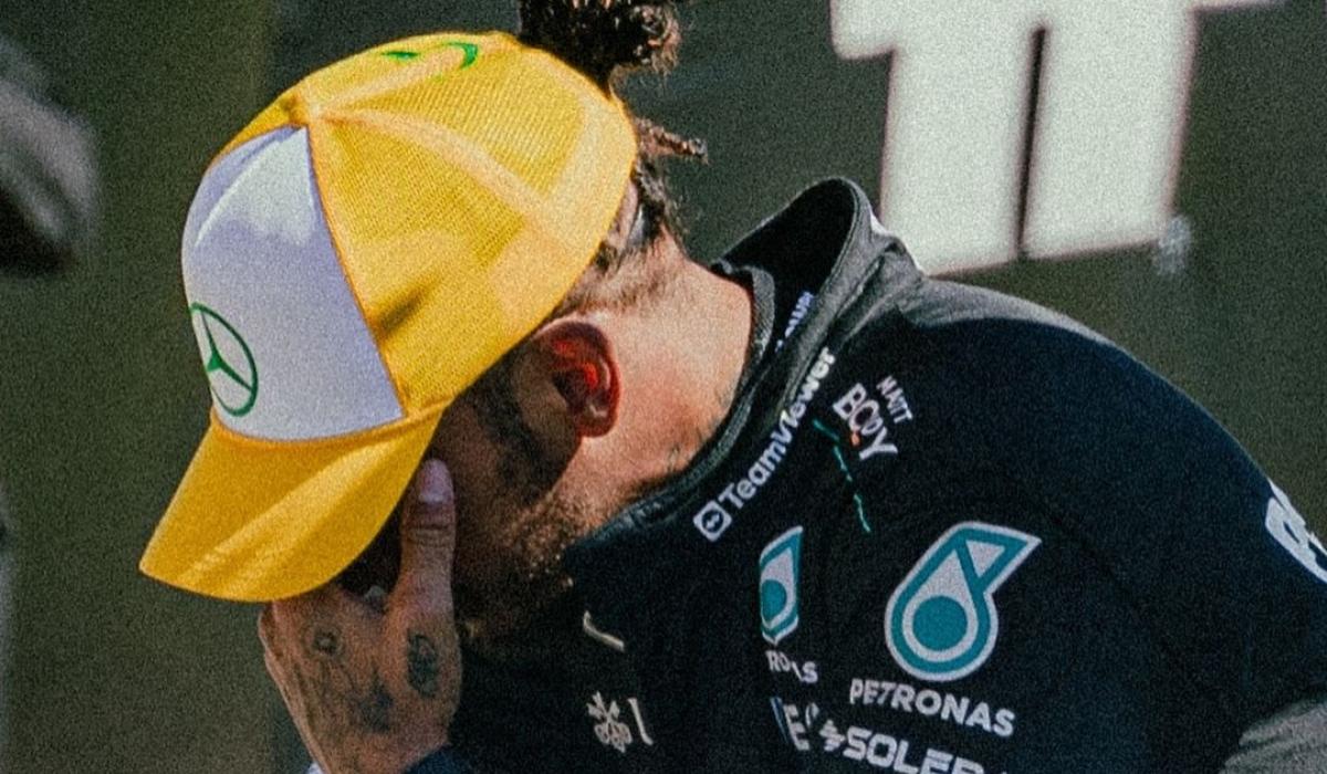 Raih Kemenangan di GP Inggris, Lewis Hamilton: Saya Tak Bisa Berhenti Menangis