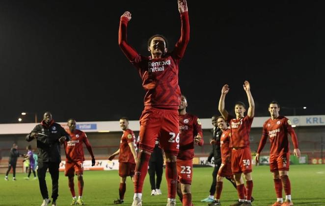 Prediksi Crawley vs Wigan: Duel Sengit Zona Degradasi di Stadion Broadfield!