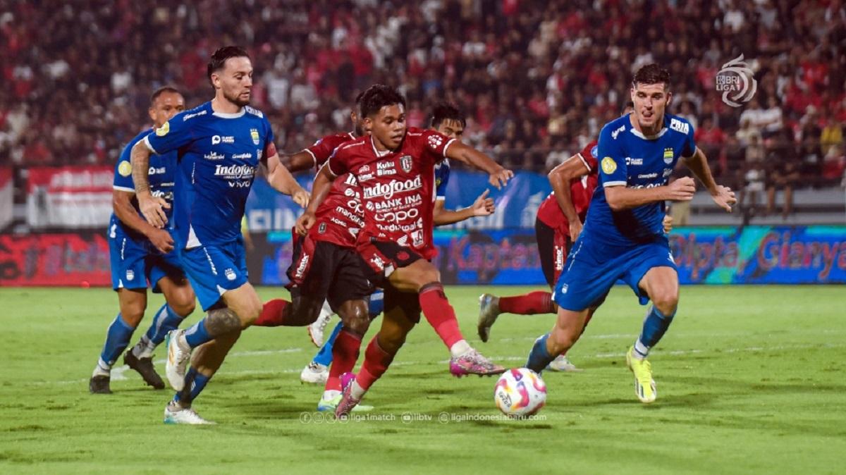 Prediksi Skor Persib Bandung vs Bali United di Liga 1 2024-2025: Mampukah Serdadu Tridatu Mencuri Kemenangan?