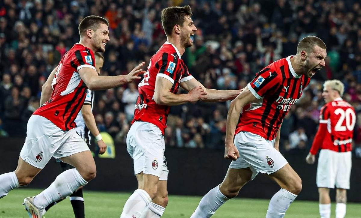 AC Milan vs Genoa, Rossoneri Balikkan Keadaan Secara Gila, Skor 2-1 Lewat Gol Kilat!