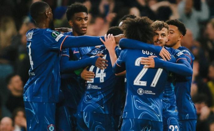 Prediksi Newcastle vs Chelsea: Perebutan Zona Liga Champions Memanas di St James' Park!