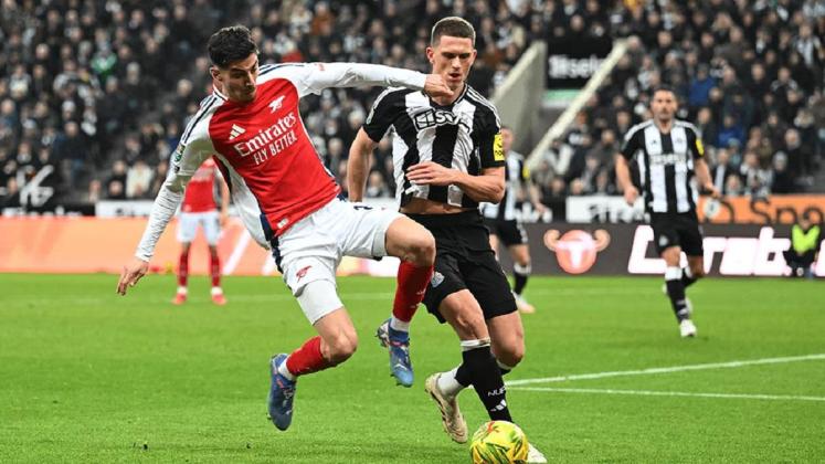 Tempat Menonton Arsenal vs Newcastle United di Liga Inggris 2024-2025