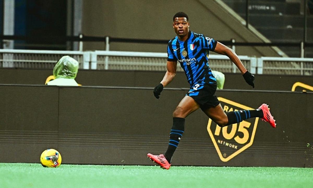Amorim Gigit Jari! Harapan Manchester United Datangkan Denzel Dumfries Pupus