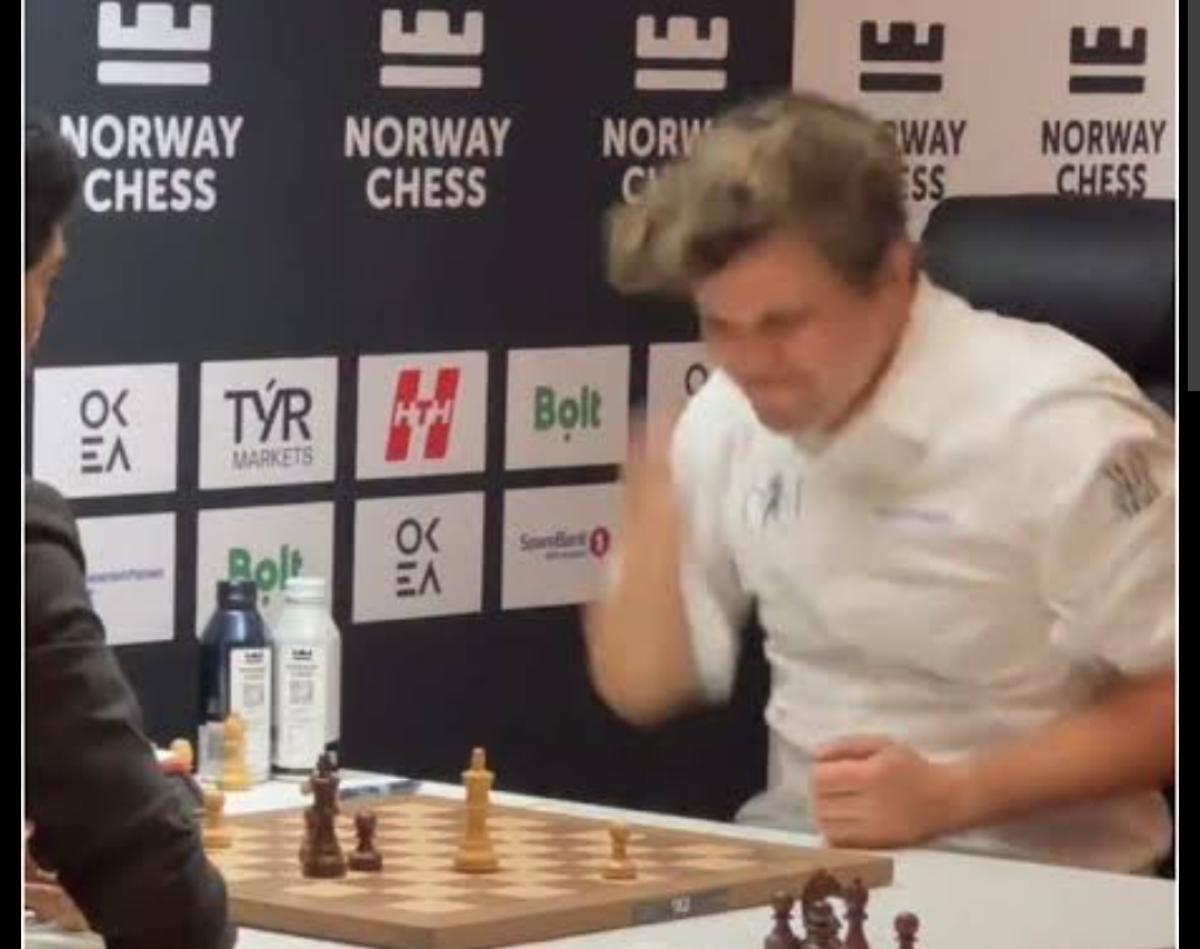 Catur Dunia: Magnus Carlse Gebrak Meja Usai Kalah dari Gukesh di Norway Chess 2025