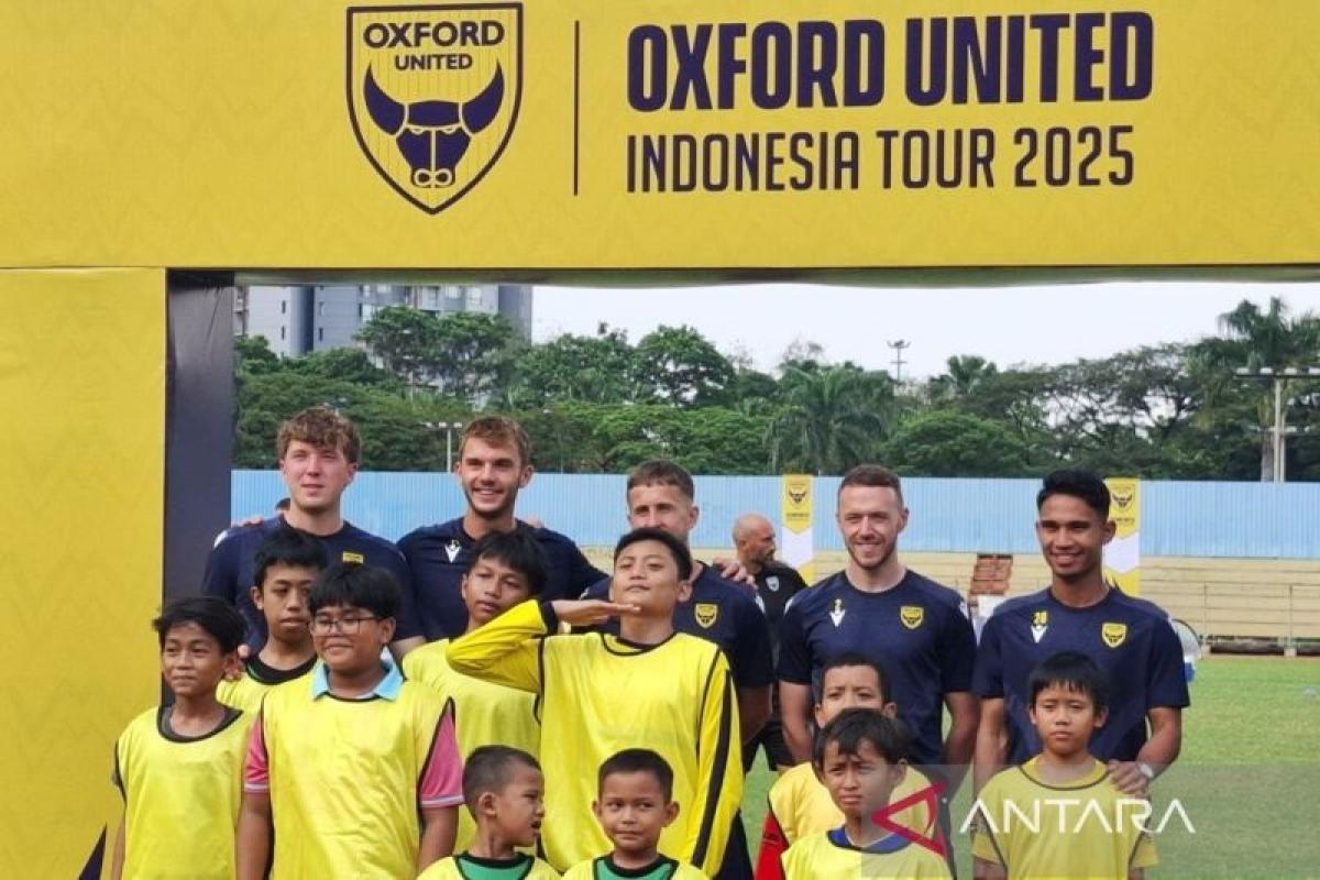 Coaching Clinic Oxford United di Jakarta, Marselino Ferdinan dan Ole Romeny Bagi Inspirasi Sepak Bola
