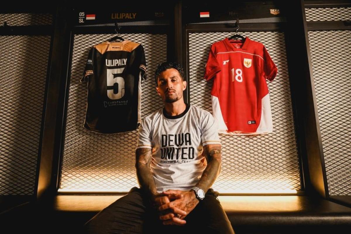 Stefano Lilipaly Resmi Gabung Dewa United, Siap Bawa Klub Bersaing di Liga 1 dan Asia