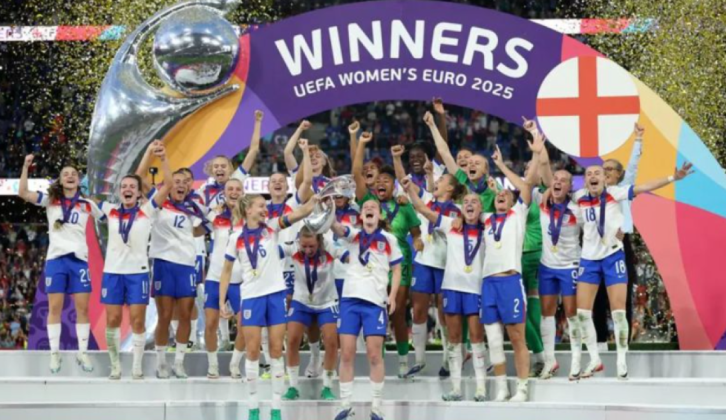 Timnas Inggris Putri Kembali Juara Euro 2025 Usai Tumbangkan Spanyol Lewat Drama Adu Penalti
