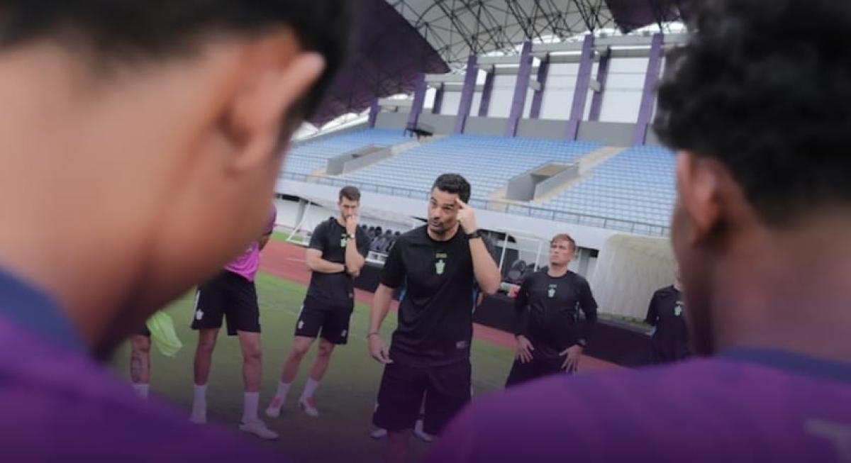 Carlos Pena Waspadai Kebangkitan Semen Padang