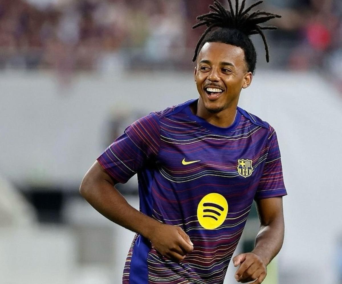 Barcelona Perpanjang Kontrak Jules Kounde, Bek Andalan Hansi Flick Tak Kemana-Mana
