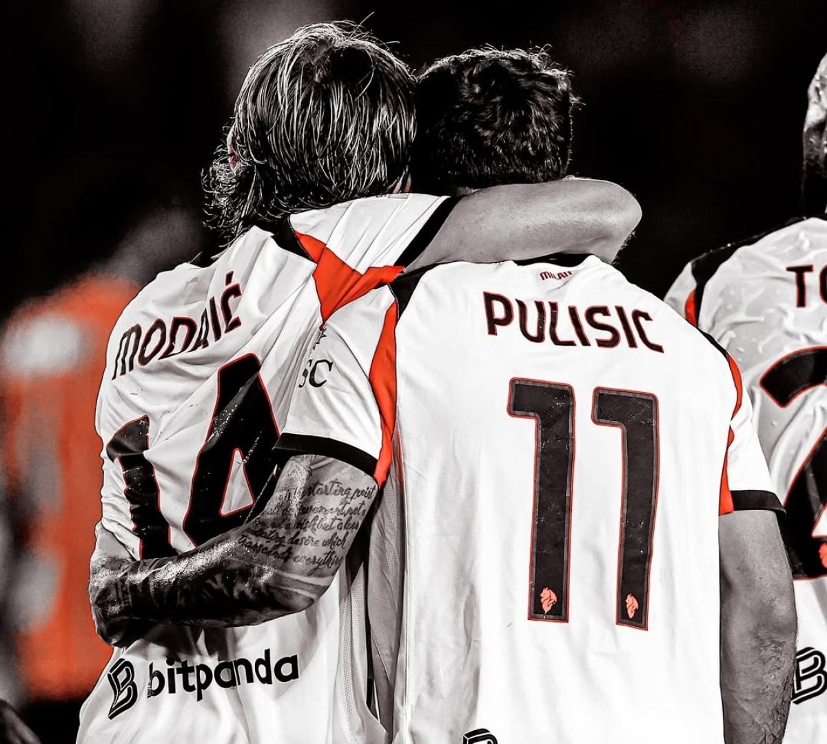 AC Milan VS Lecce, Rossoneri Menang 2-0